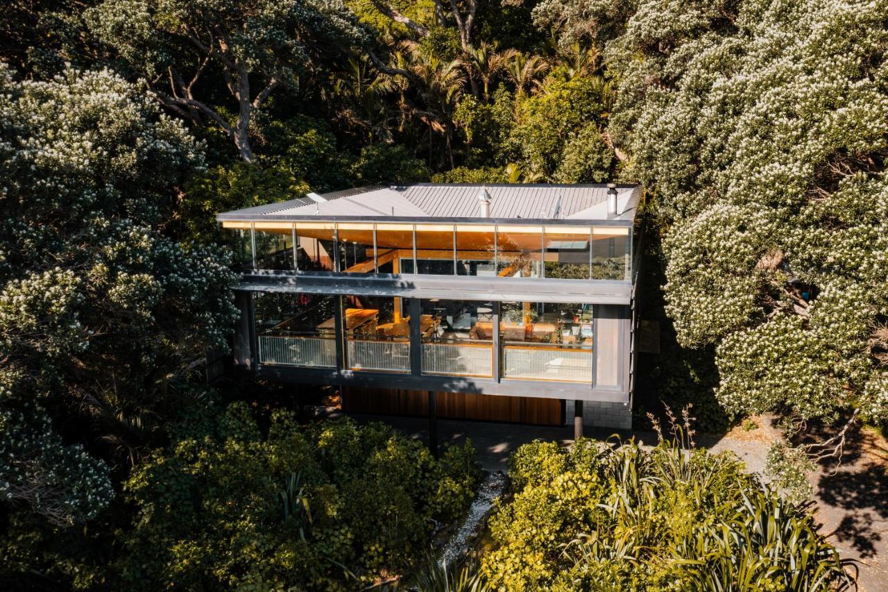 Kawakawa House - Piha Holiday Home オークランド エクステリア 写真